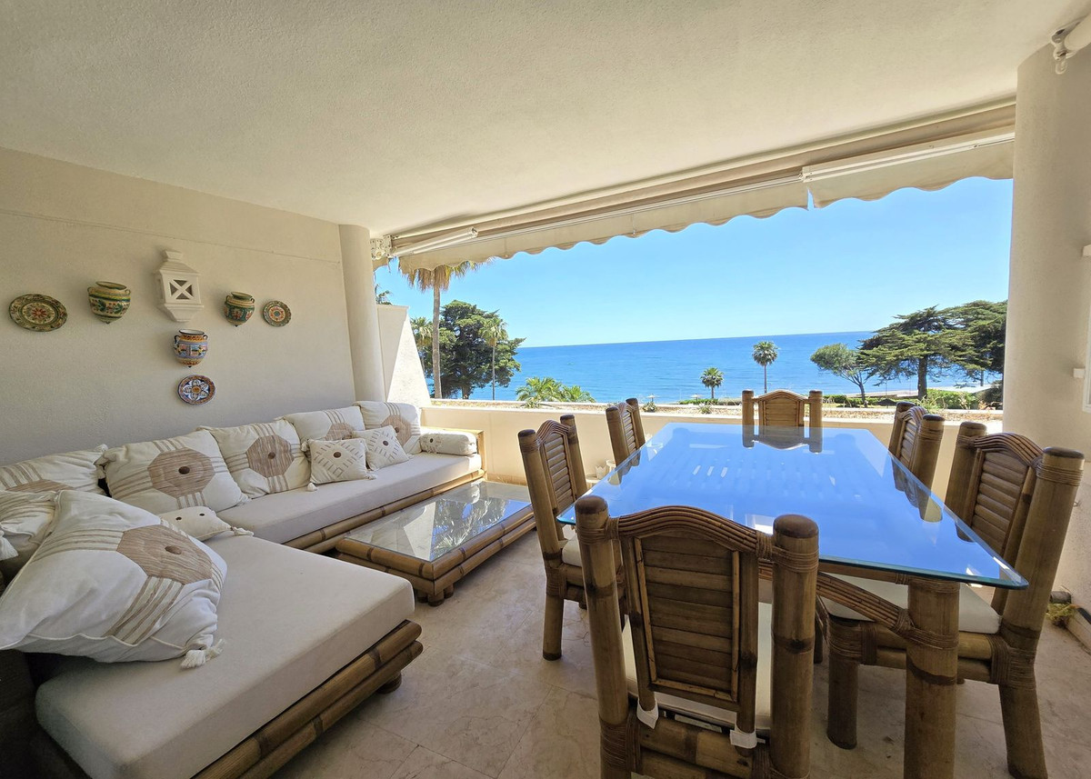 3 Bed Apartment for sale in Estepona Costa Del Sol, Málaga, Spain