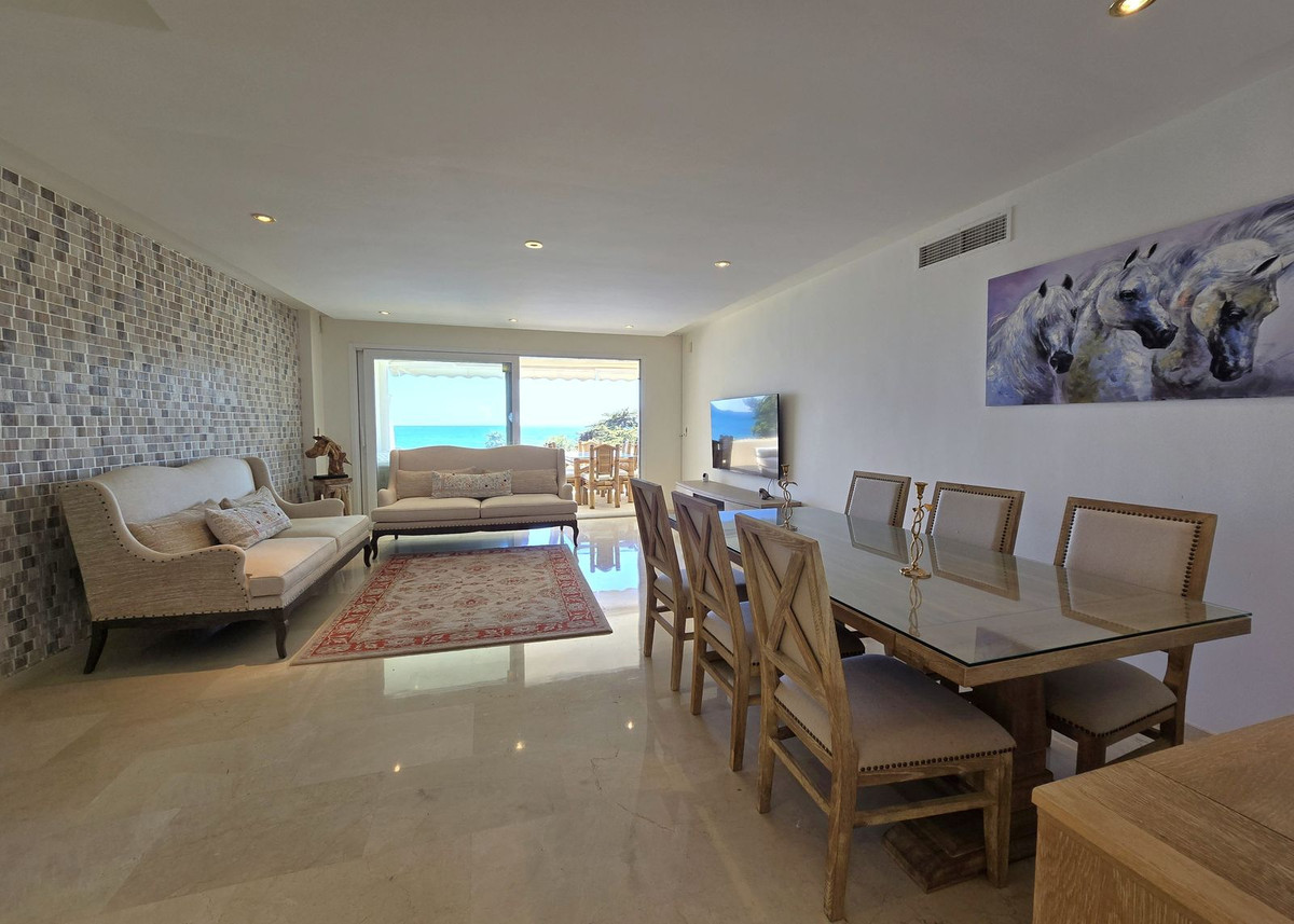 3 Bed Apartment for sale in Estepona Costa Del Sol, Málaga, Spain