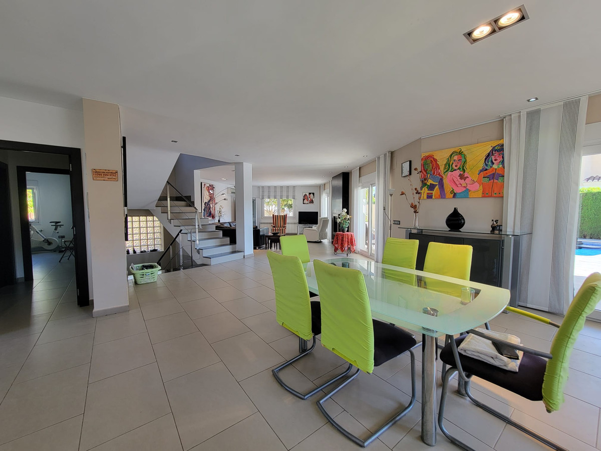 3 Bed Townhouse for sale in Calpe Costa Blanca, Alicante, Spain