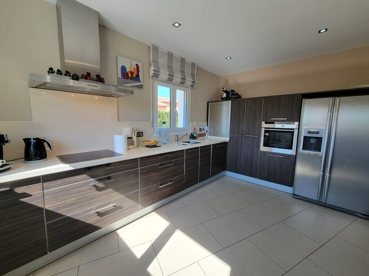 3 Bed Townhouse for sale in Calpe Costa Blanca, Alicante, Spain
