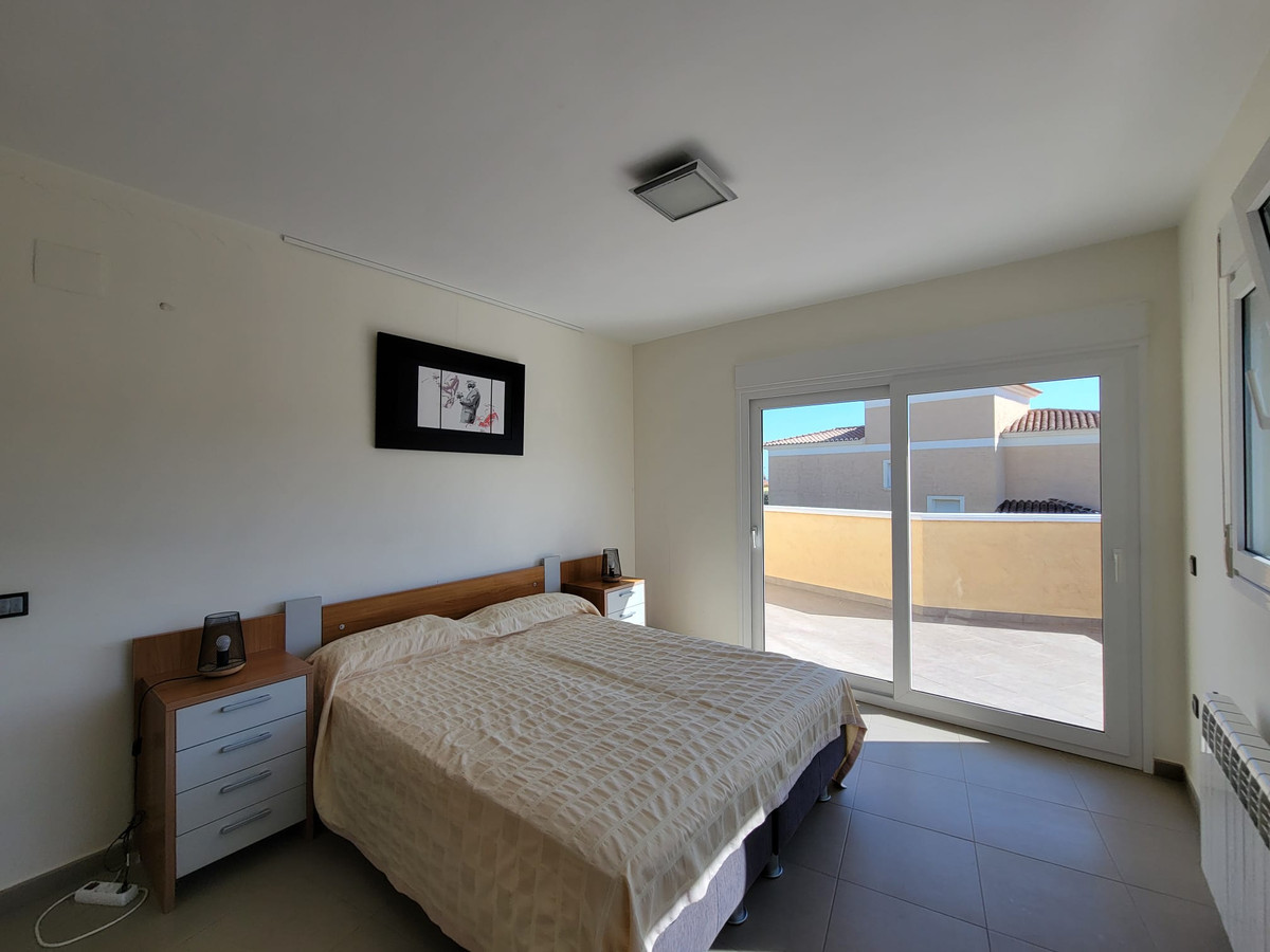 3 Bed Townhouse for sale in Calpe Costa Blanca, Alicante, Spain