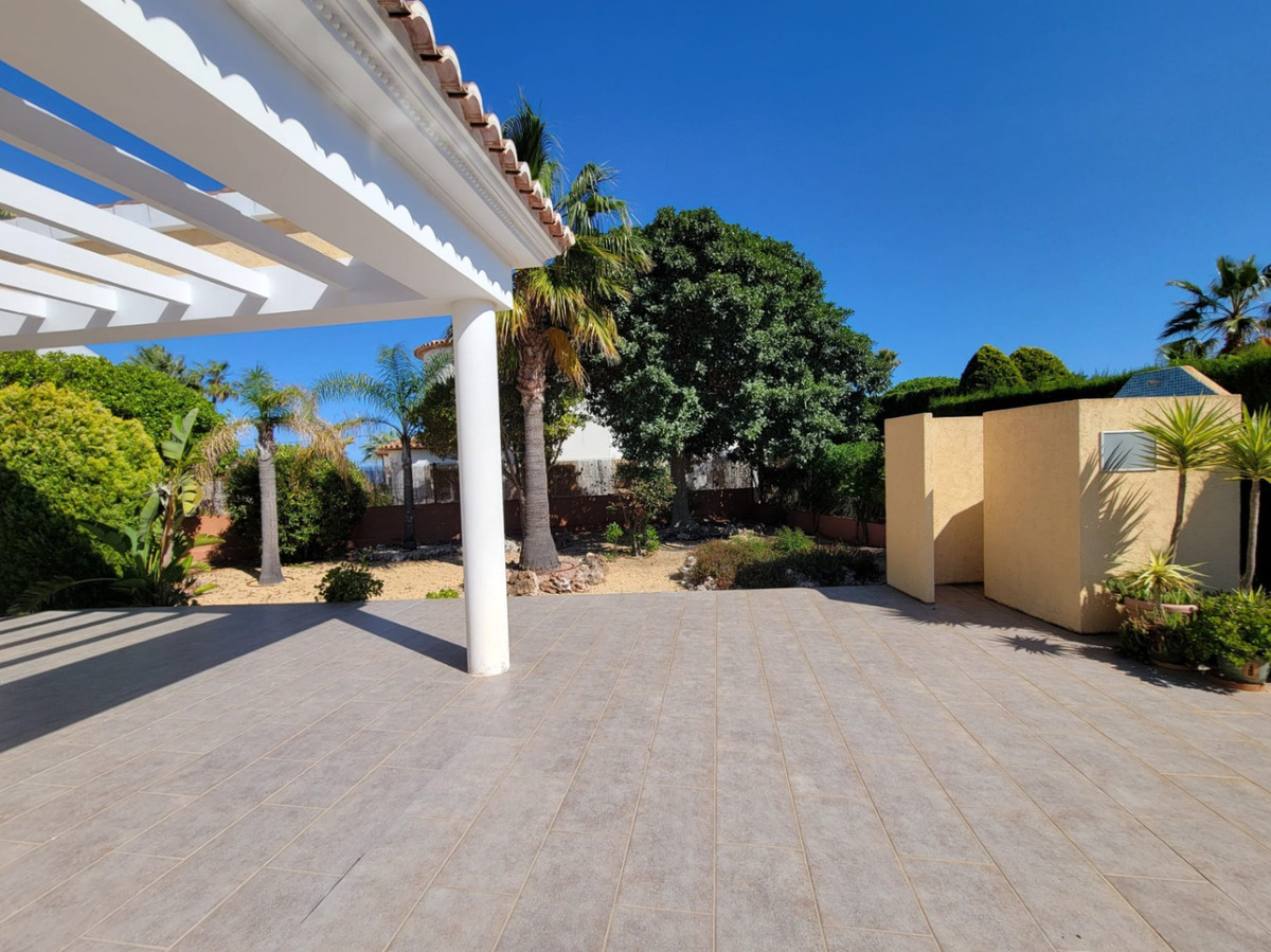 3 Bed Townhouse for sale in Calpe Costa Blanca, Alicante, Spain
