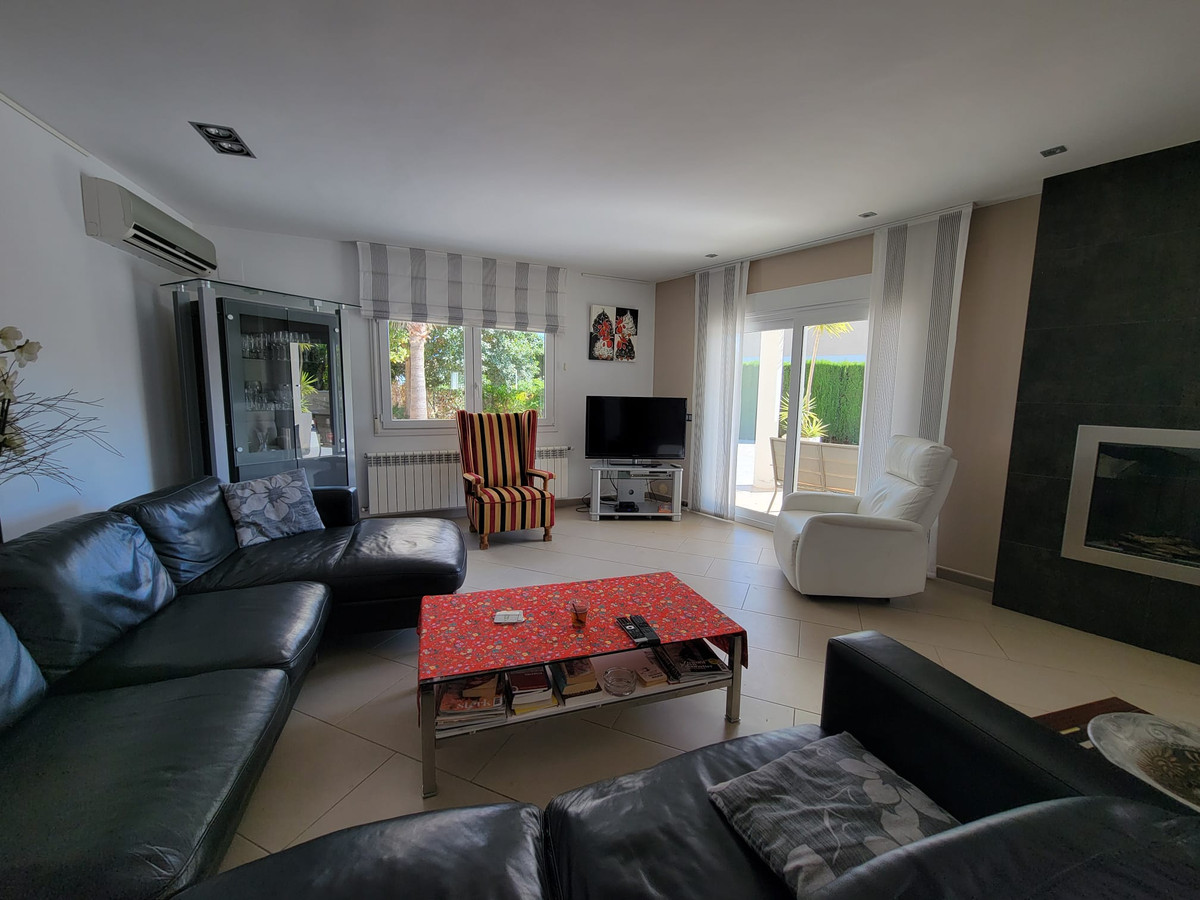 3 Bed Townhouse for sale in Calpe Costa Blanca, Alicante, Spain