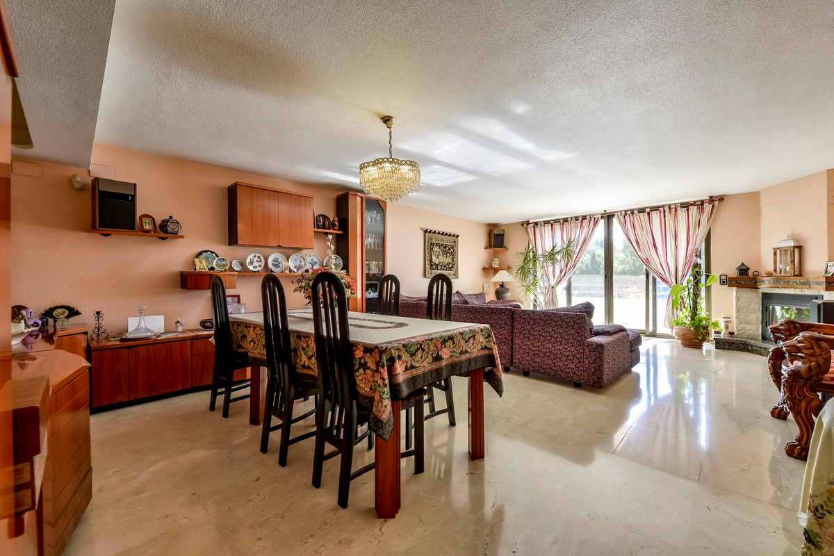 6 Bed Townhouse for sale in Benidorm Costa Blanca, Alicante, Spain