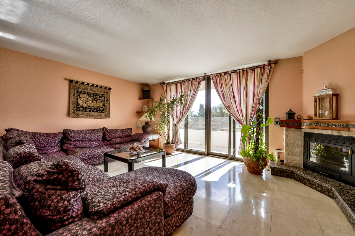 6 Bed Townhouse for sale in Benidorm Costa Blanca, Alicante, Spain