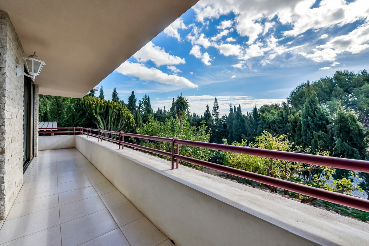 6 Bed Townhouse for sale in Benidorm Costa Blanca, Alicante, Spain