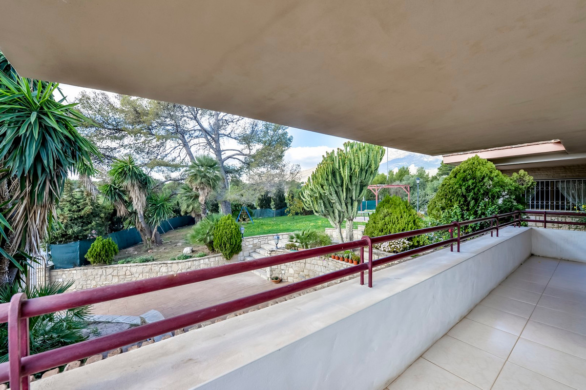 6 Bed Townhouse for sale in Benidorm Costa Blanca, Alicante, Spain