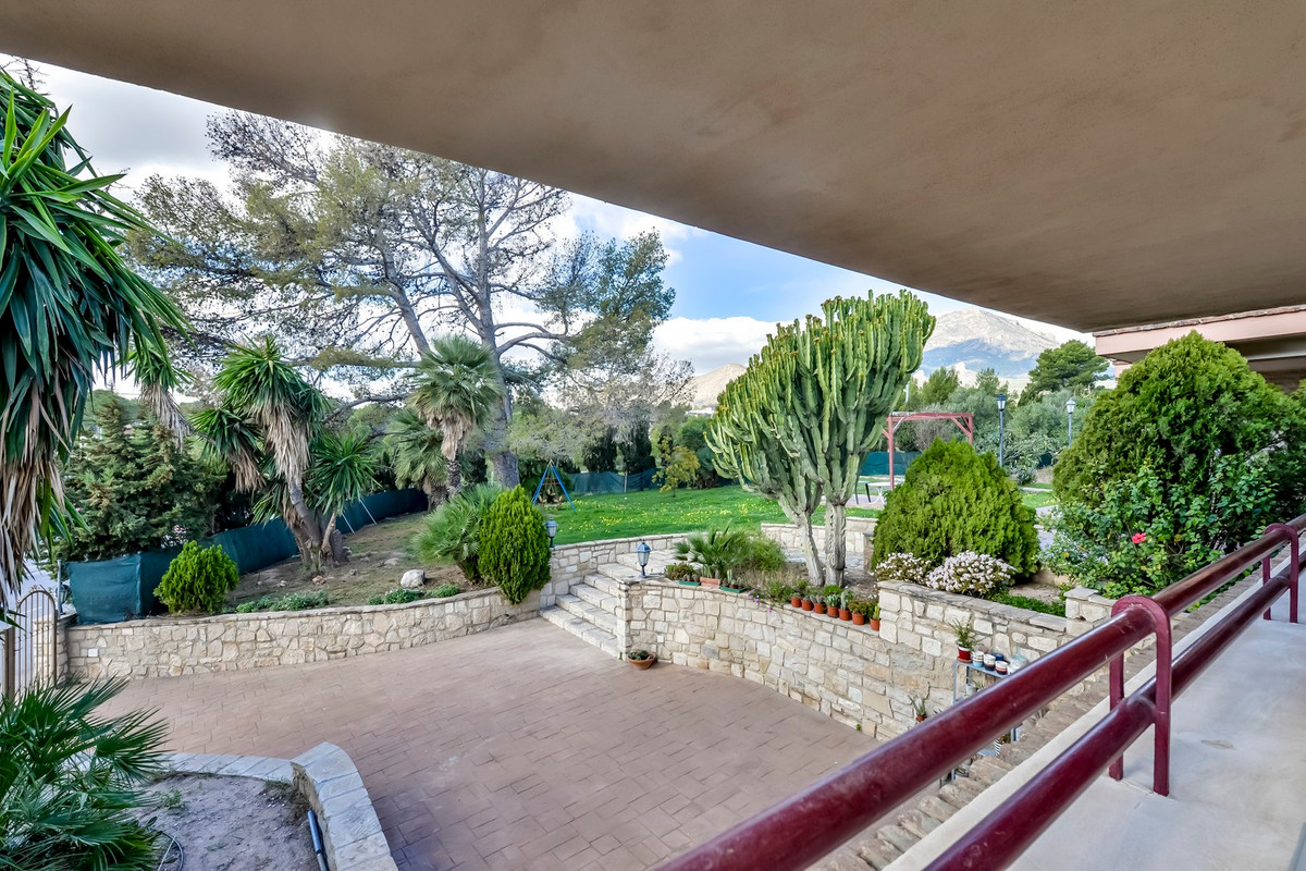 6 Bed Townhouse for sale in Benidorm Costa Blanca, Alicante, Spain
