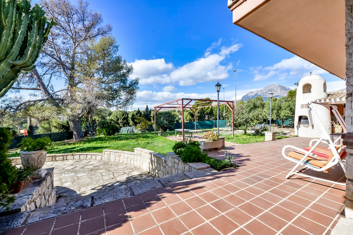 6 Bed Townhouse for sale in Benidorm Costa Blanca, Alicante, Spain