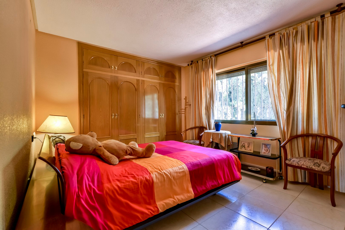 6 Bed Townhouse for sale in Benidorm Costa Blanca, Alicante, Spain