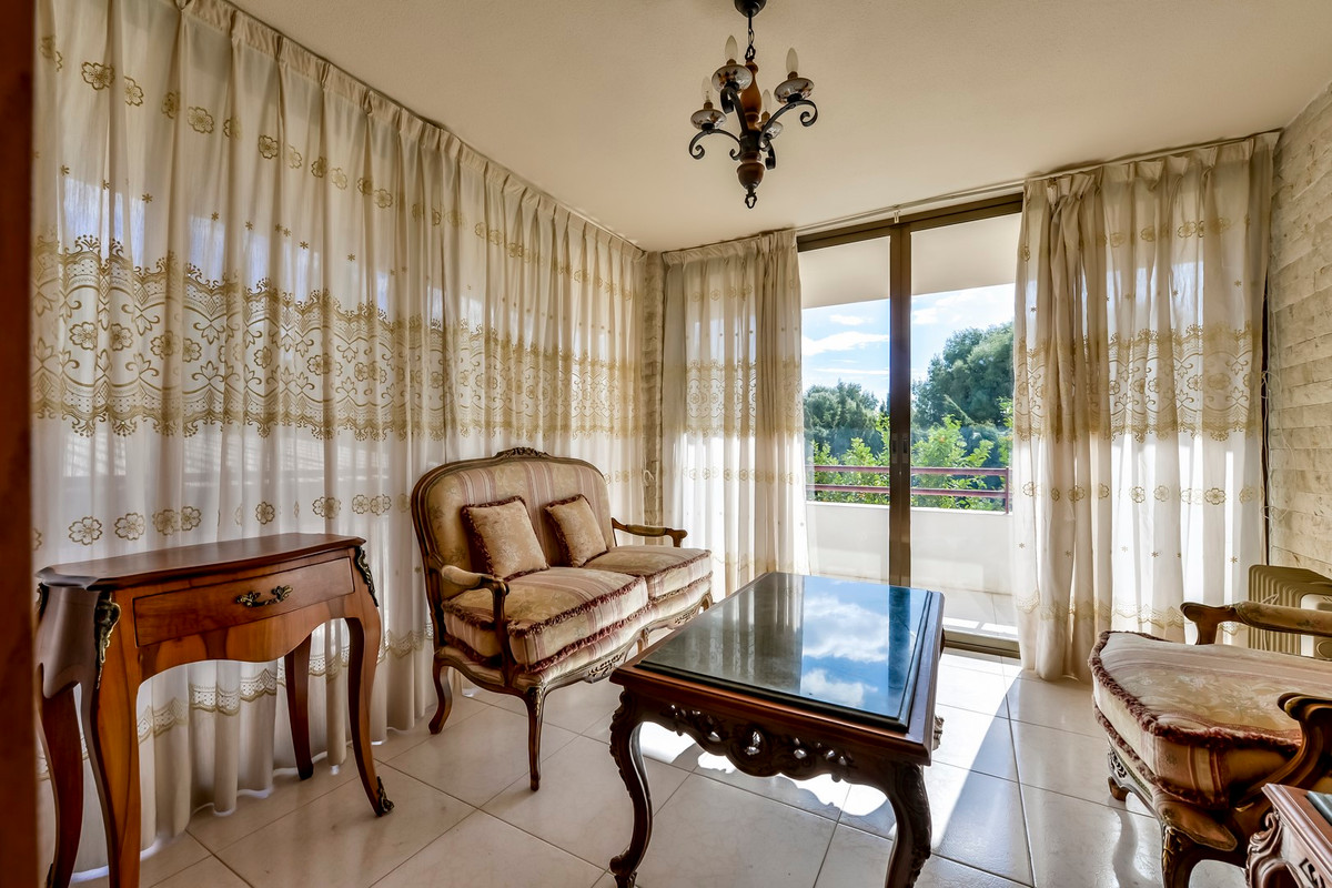6 Bed Townhouse for sale in Benidorm Costa Blanca, Alicante, Spain