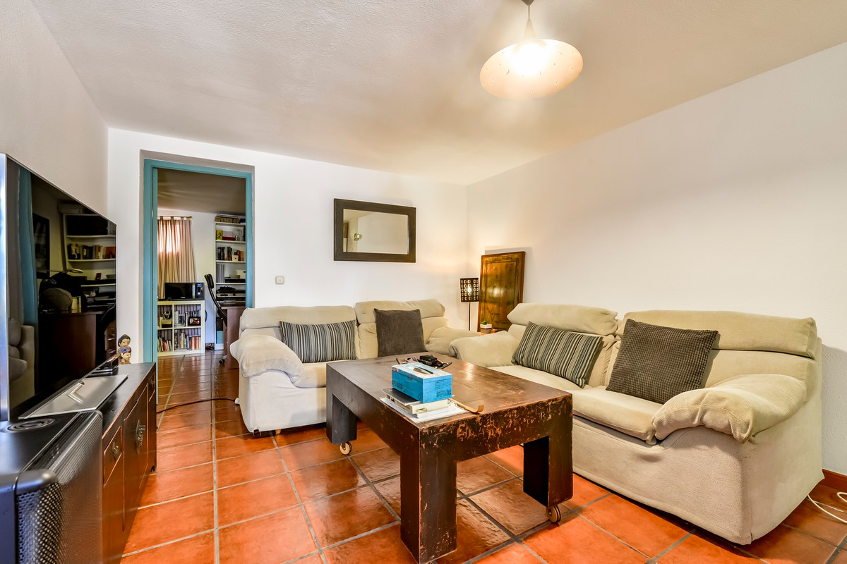 6 Bed Townhouse for sale in Benidorm Costa Blanca, Alicante, Spain