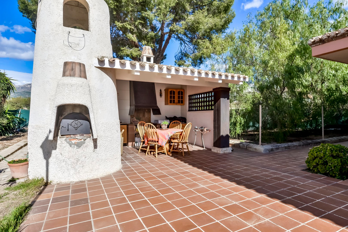 6 Bed Townhouse for sale in Benidorm Costa Blanca, Alicante, Spain