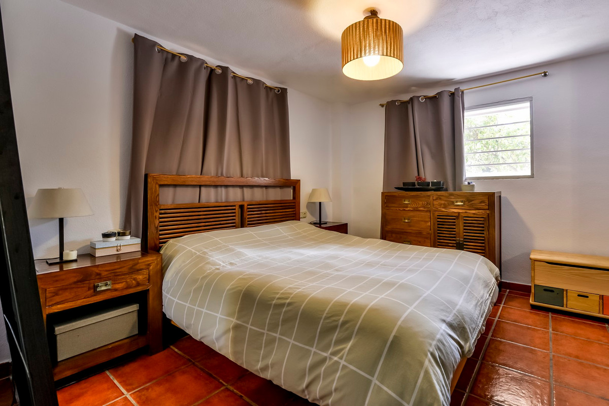 6 Bed Townhouse for sale in Benidorm Costa Blanca, Alicante, Spain