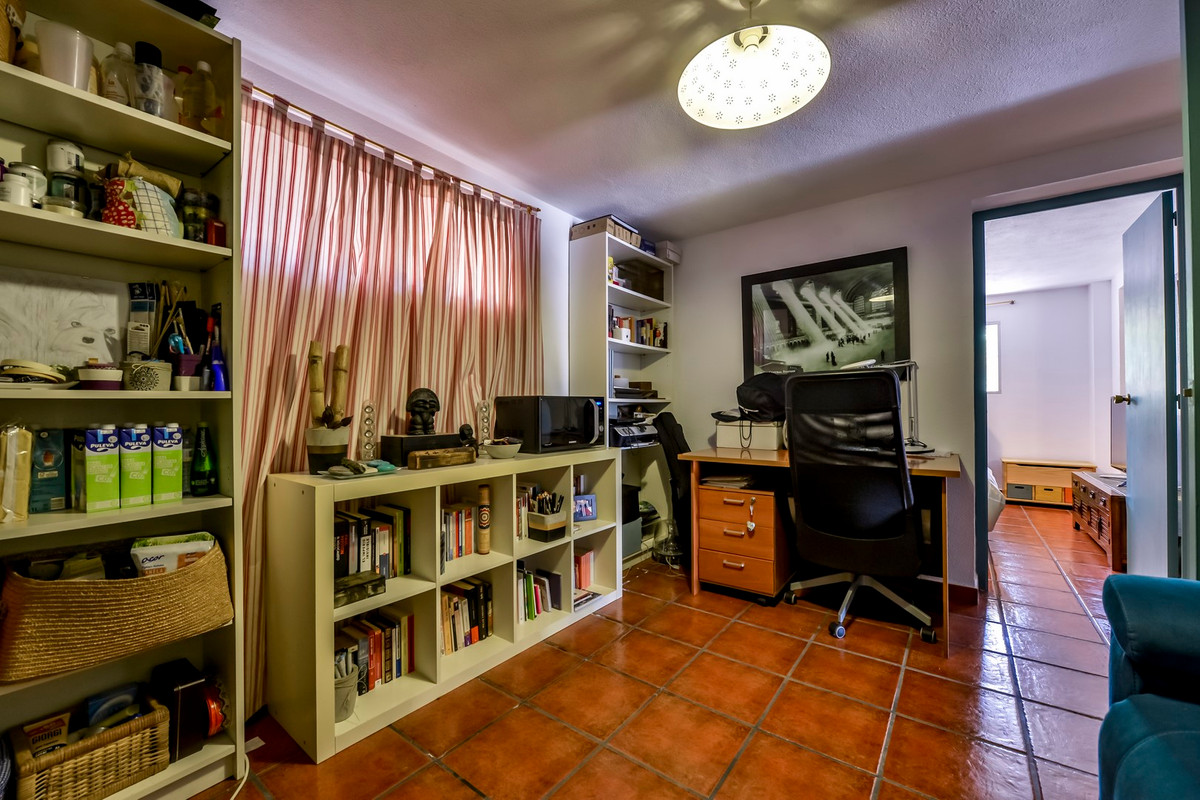 6 Bed Townhouse for sale in Benidorm Costa Blanca, Alicante, Spain