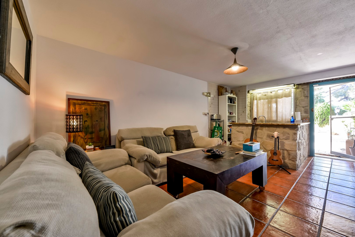 6 Bed Townhouse for sale in Benidorm Costa Blanca, Alicante, Spain