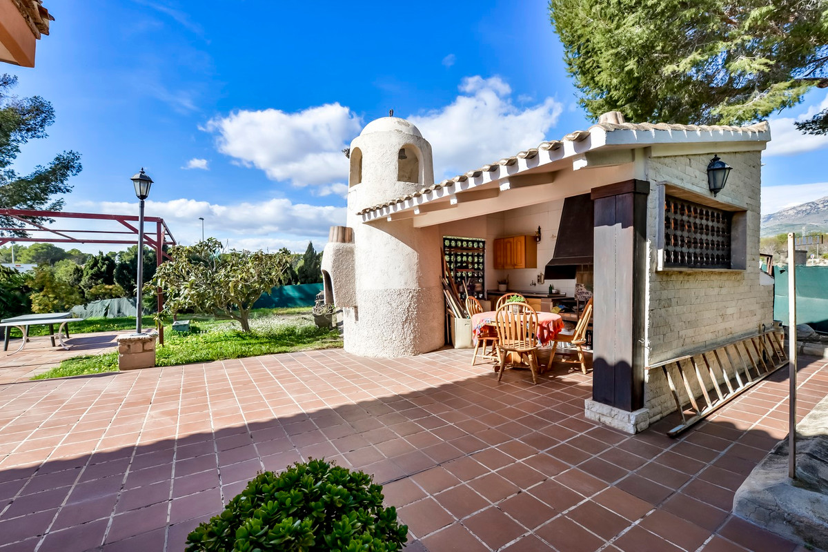6 Bed Townhouse for sale in Benidorm Costa Blanca, Alicante, Spain