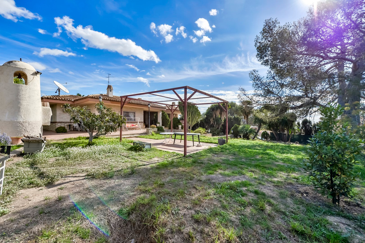 6 Bed Townhouse for sale in Benidorm Costa Blanca, Alicante, Spain