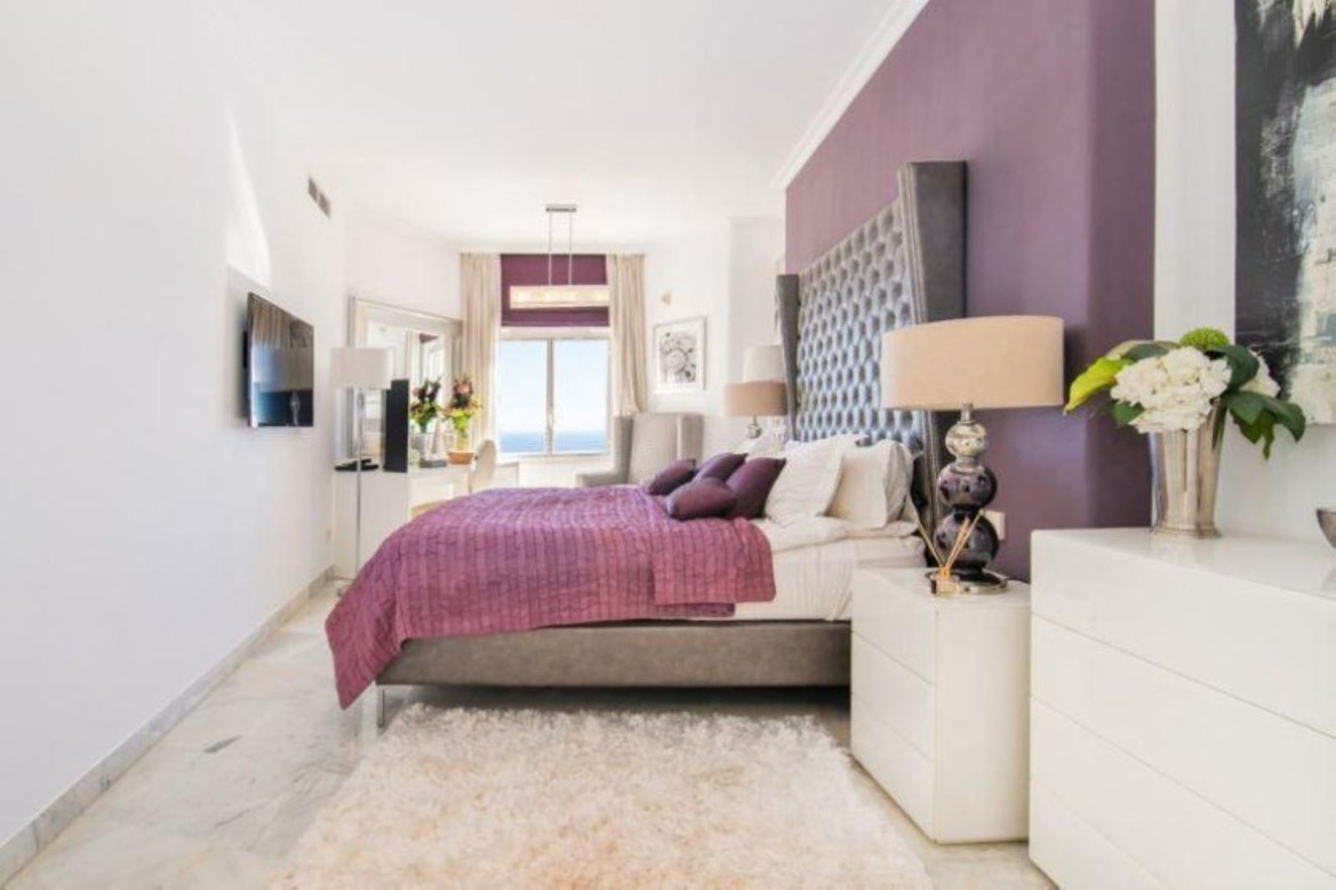 4 Bed Apartment for sale in Marbella Costa Del Sol, Málaga, Spain