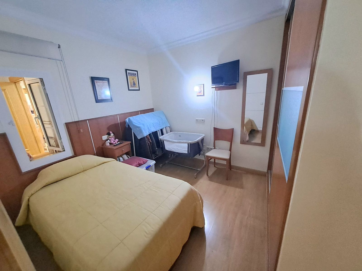 4 Bed Apartment for sale in Fuengirola Costa Del Sol, Málaga, Spain