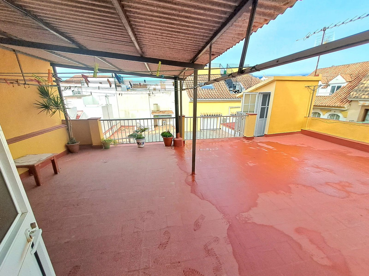 4 Bed Apartment for sale in Fuengirola Costa Del Sol, Málaga, Spain