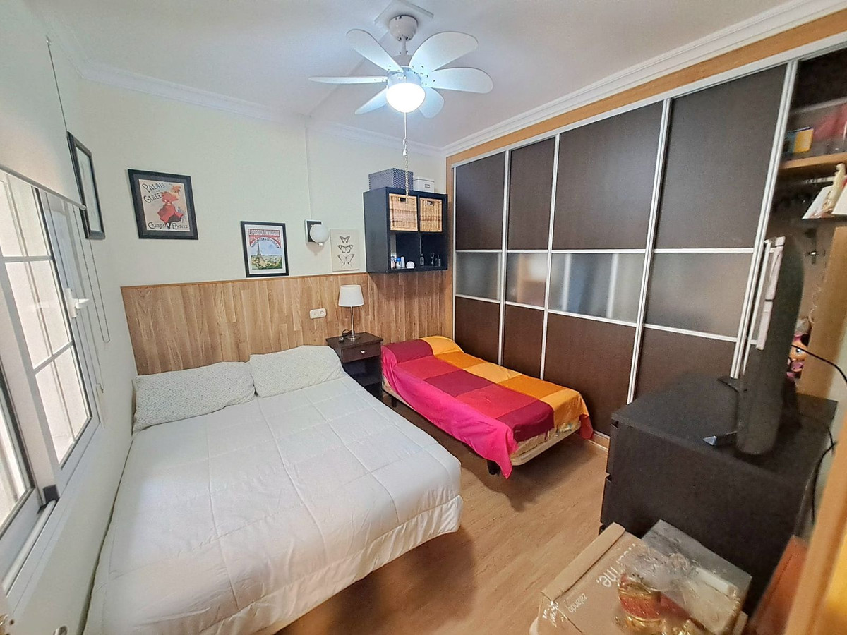 4 Bed Apartment for sale in Fuengirola Costa Del Sol, Málaga, Spain