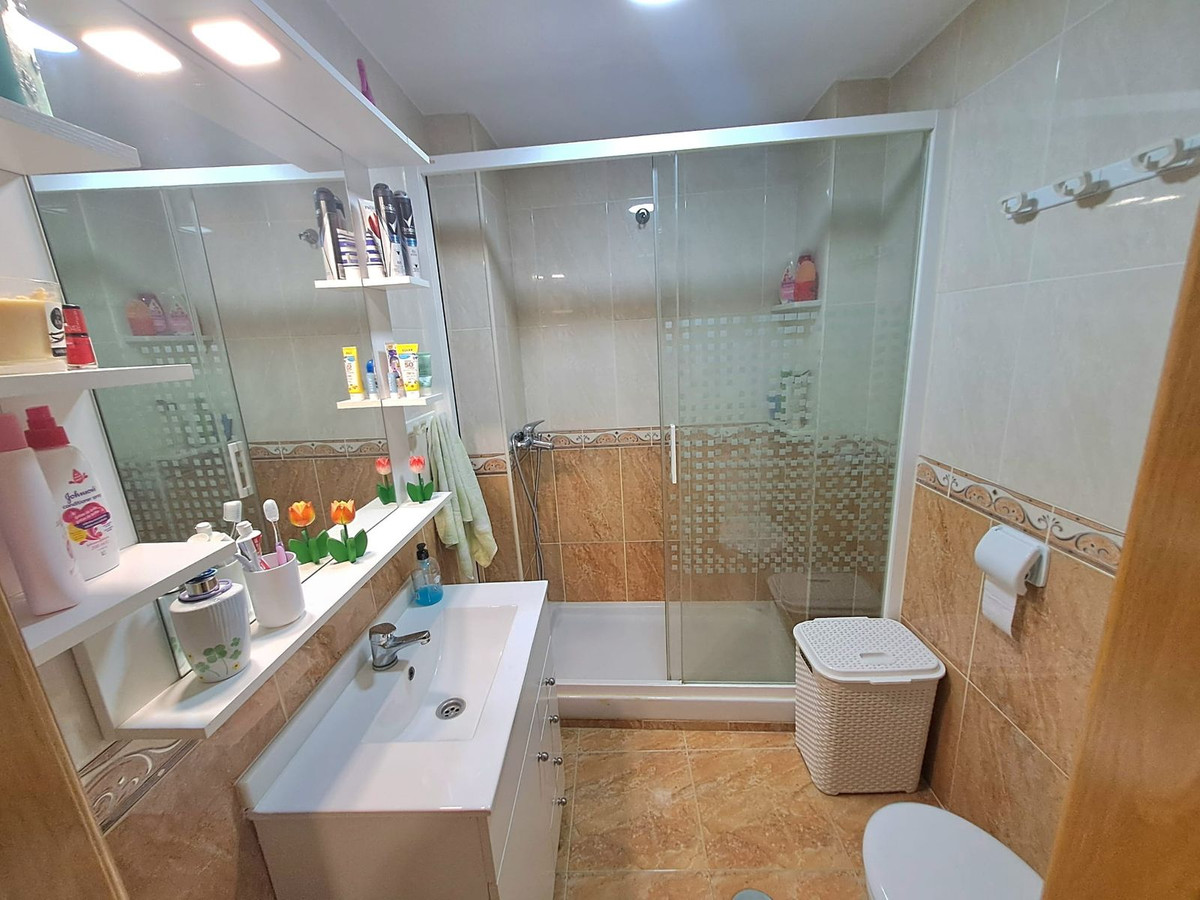 4 Bed Apartment for sale in Fuengirola Costa Del Sol, Málaga, Spain