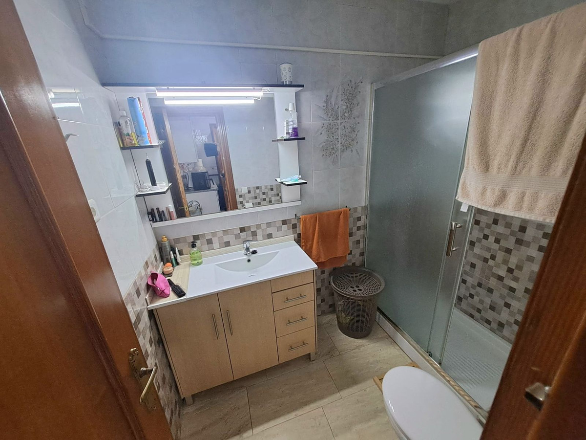 4 Bed Apartment for sale in Fuengirola Costa Del Sol, Málaga, Spain