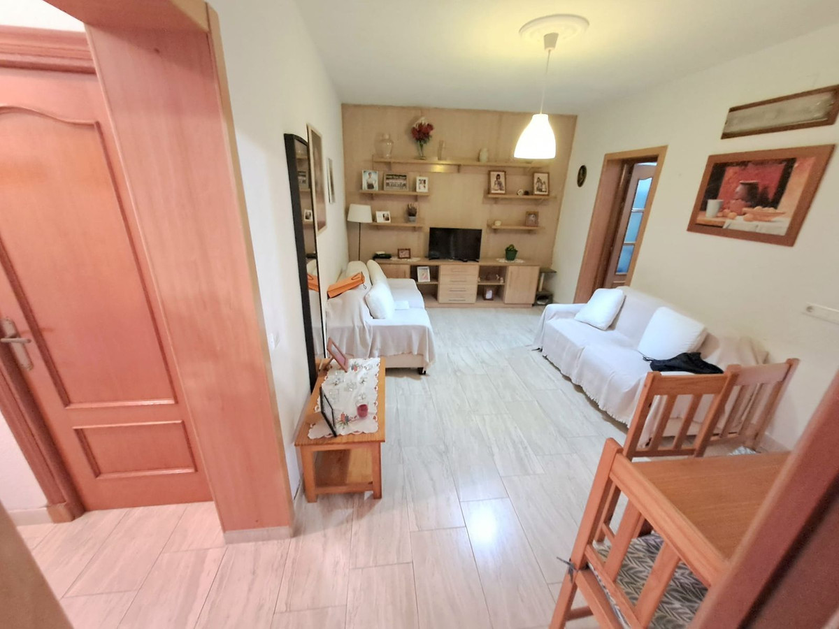 4 Bed Apartment for sale in Fuengirola Costa Del Sol, Málaga, Spain