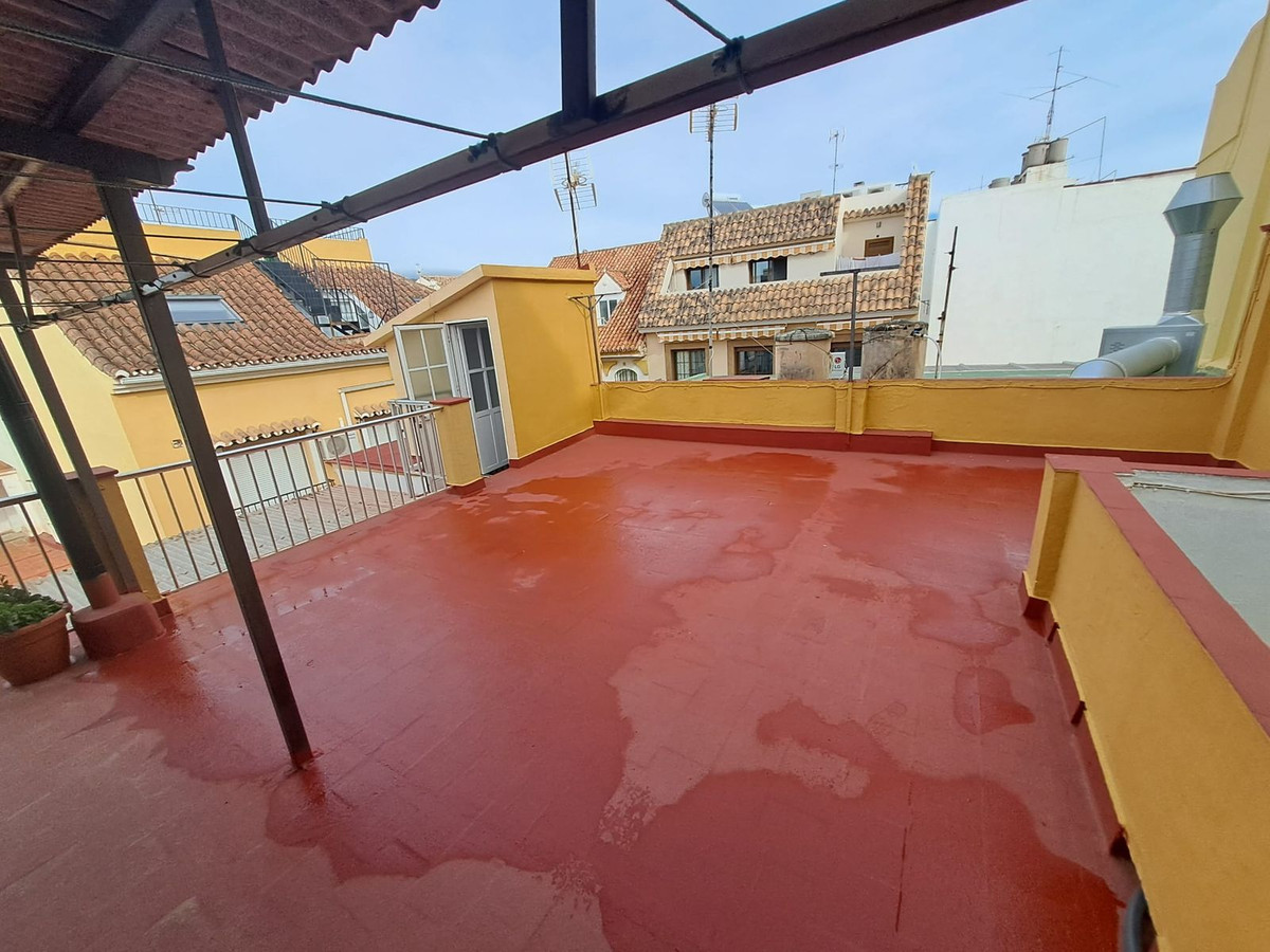 4 Bed Apartment for sale in Fuengirola Costa Del Sol, Málaga, Spain