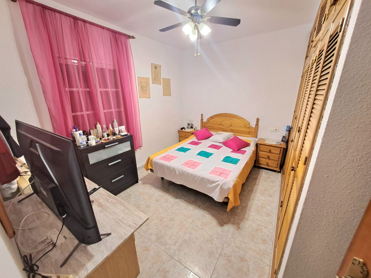 4 Bed Apartment for sale in Fuengirola Costa Del Sol, Málaga, Spain