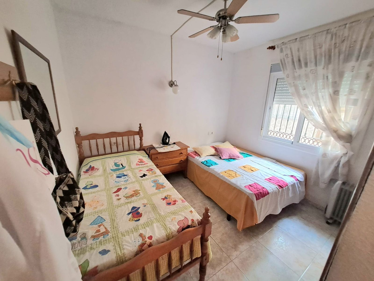 4 Bed Apartment for sale in Fuengirola Costa Del Sol, Málaga, Spain