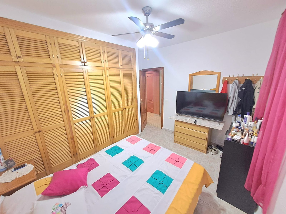 4 Bed Apartment for sale in Fuengirola Costa Del Sol, Málaga, Spain