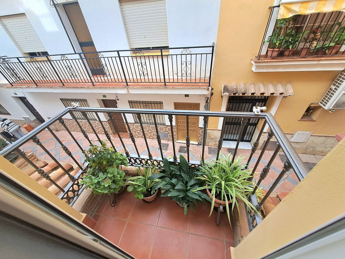 4 Bed Apartment for sale in Fuengirola Costa Del Sol, Málaga, Spain