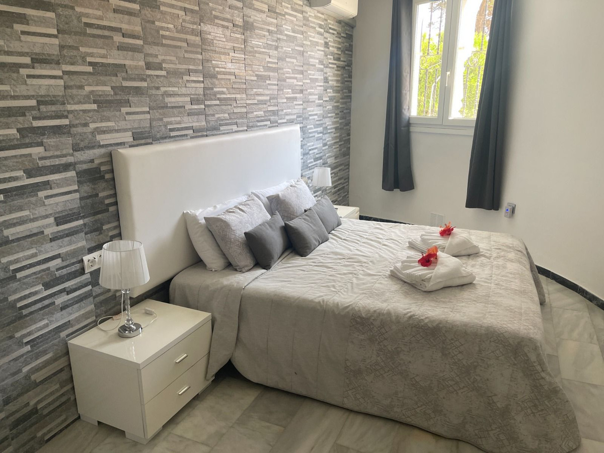 6 Bed Townhouse for sale in El Faro Costa Del Sol, Málaga, Spain