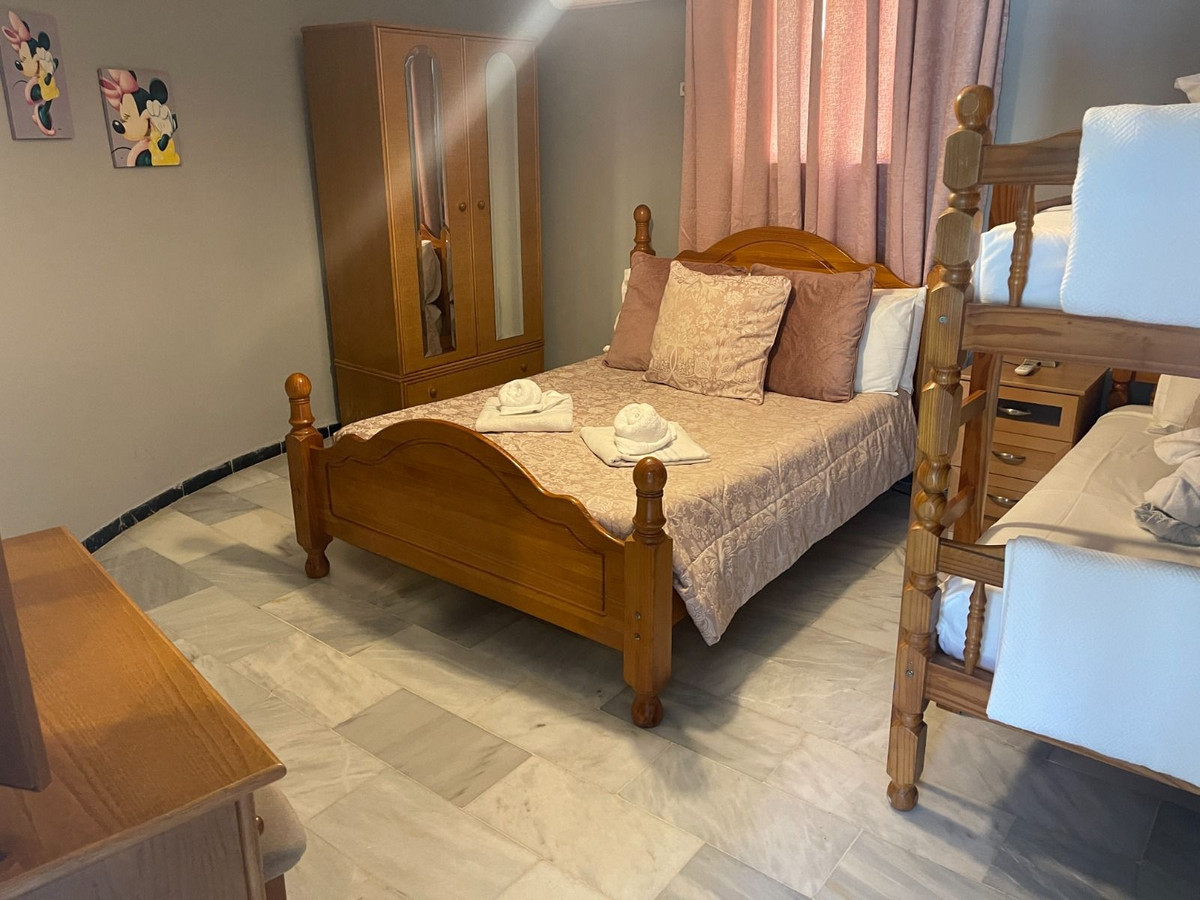 6 Bed Townhouse for sale in El Faro Costa Del Sol, Málaga, Spain