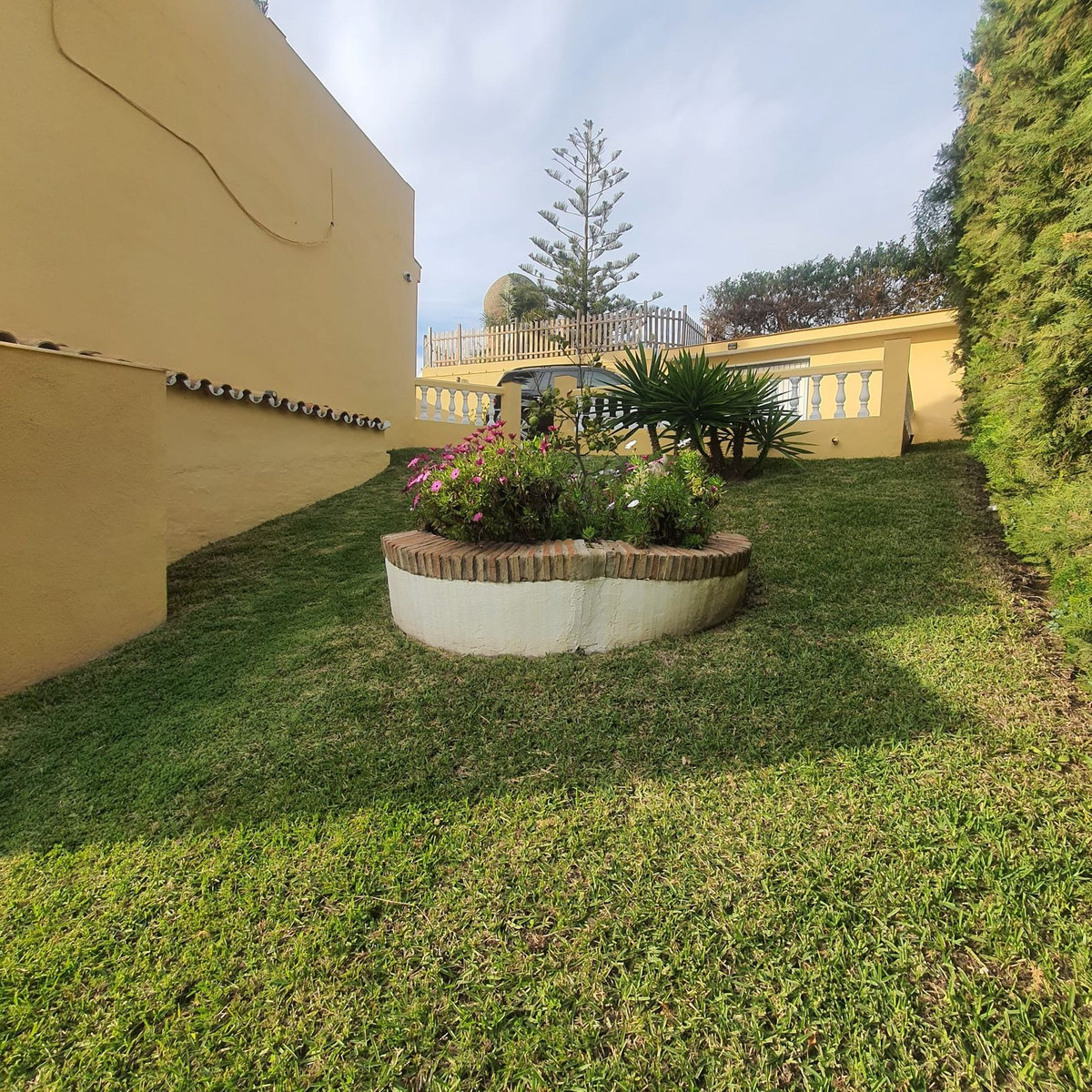 6 Bed Townhouse for sale in El Faro Costa Del Sol, Málaga, Spain