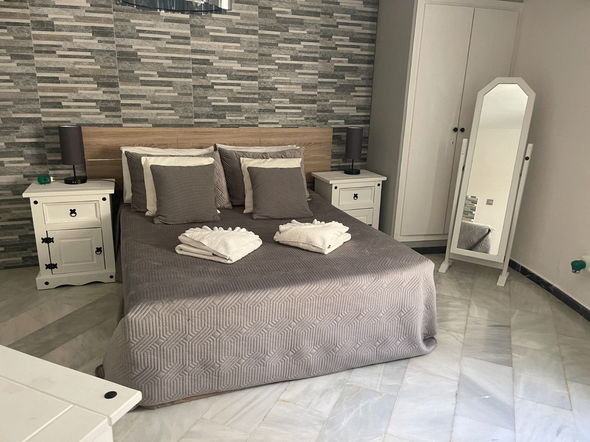 6 Bed Townhouse for sale in El Faro Costa Del Sol, Málaga, Spain