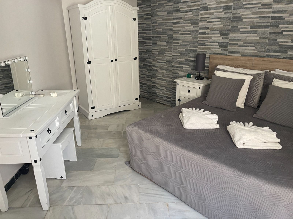 6 Bed Townhouse for sale in El Faro Costa Del Sol, Málaga, Spain