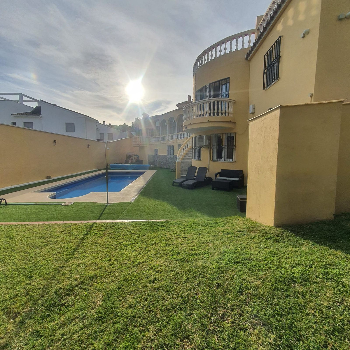 6 Bed Townhouse for sale in El Faro Costa Del Sol, Málaga, Spain