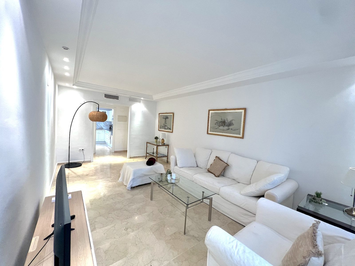 3 Bed Apartment for sale in Puerto Banús Costa Del Sol, Málaga, Spain