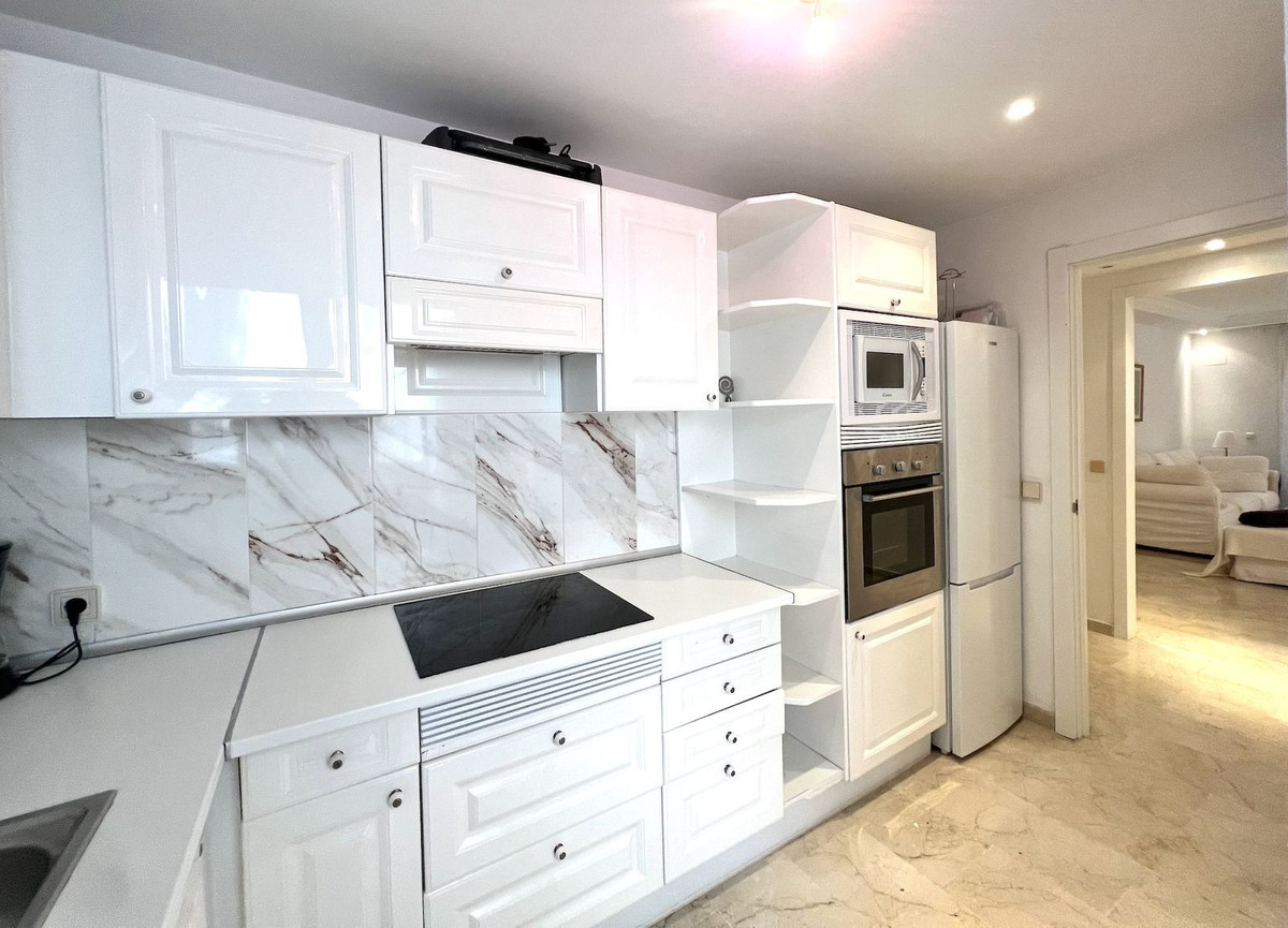 3 Bed Apartment for sale in Puerto Banús Costa Del Sol, Málaga, Spain