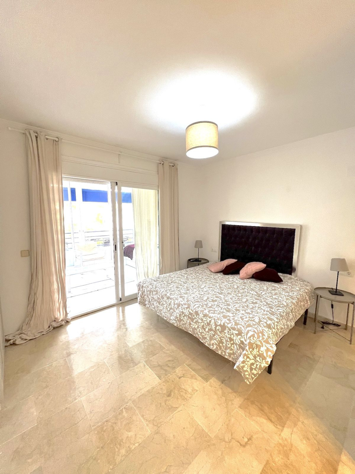3 Bed Apartment for sale in Puerto Banús Costa Del Sol, Málaga, Spain