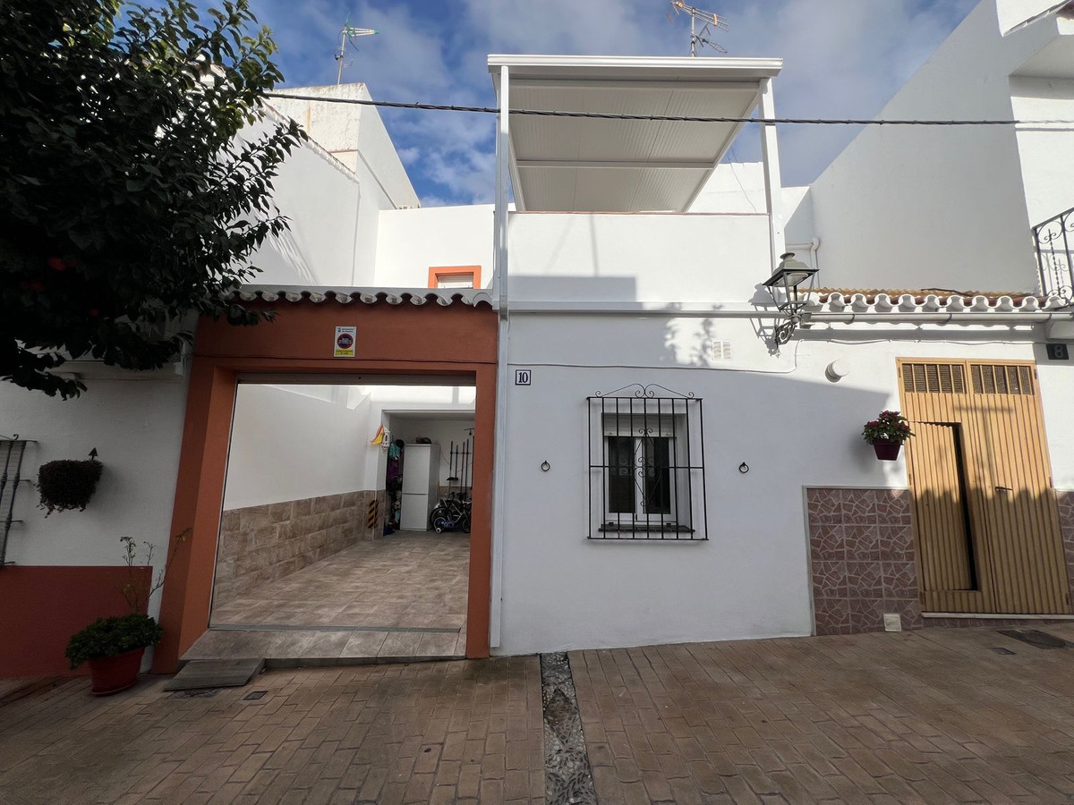 4 Bed Townhouse for sale in Estepona Costa Del Sol, Málaga, Spain