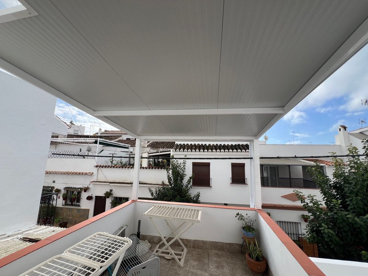 4 Bed Townhouse for sale in Estepona Costa Del Sol, Málaga, Spain