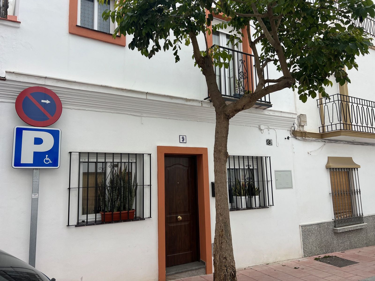 4 Bed Townhouse for sale in Estepona Costa Del Sol, Málaga, Spain