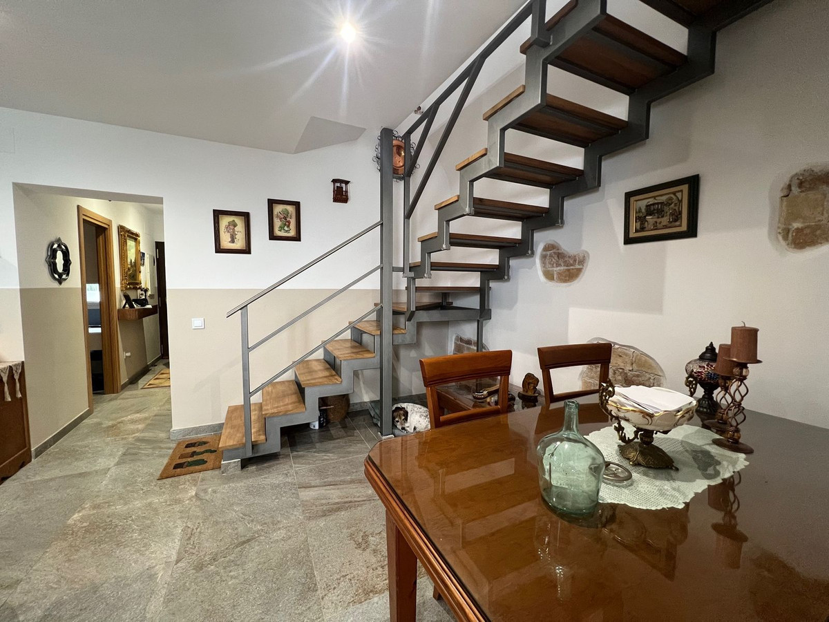 4 Bed Townhouse for sale in Estepona Costa Del Sol, Málaga, Spain