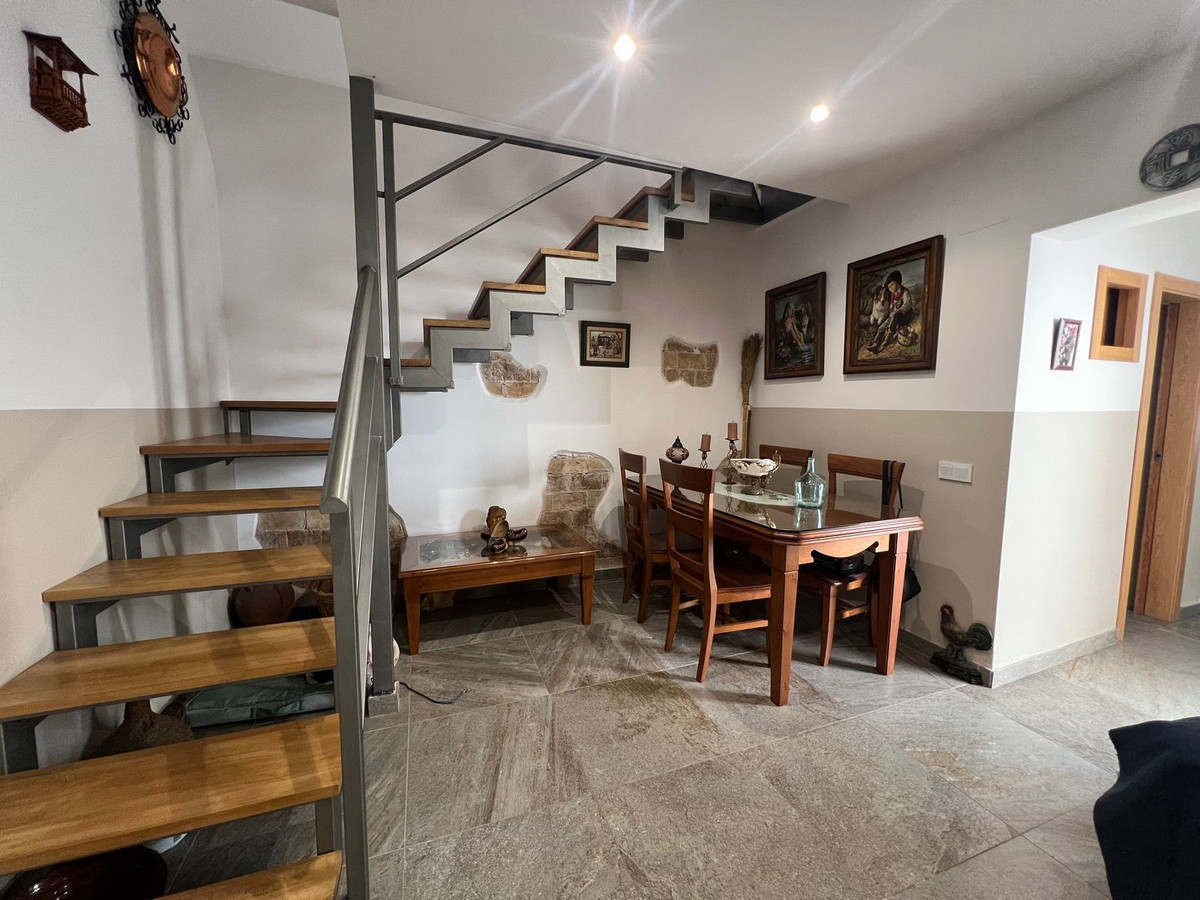 4 Bed Townhouse for sale in Estepona Costa Del Sol, Málaga, Spain