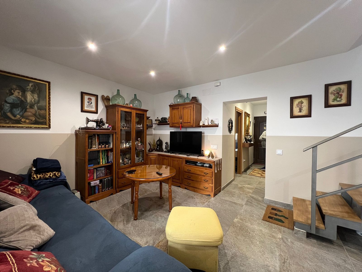4 Bed Townhouse for sale in Estepona Costa Del Sol, Málaga, Spain