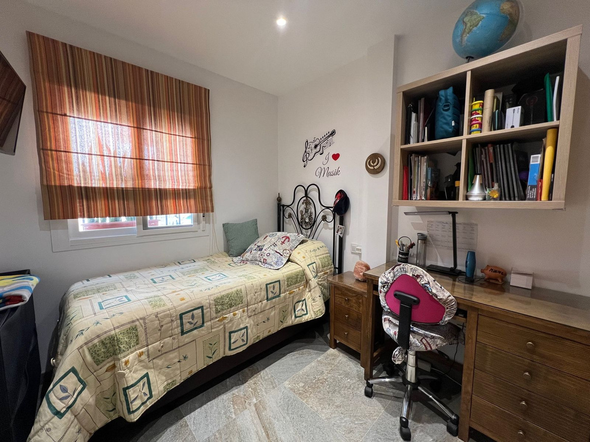 4 Bed Townhouse for sale in Estepona Costa Del Sol, Málaga, Spain